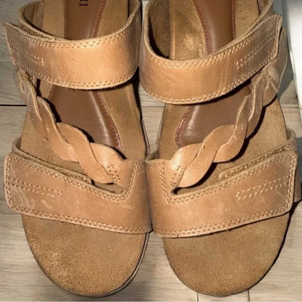 Cobb Hill Women’s Neutral Tan Leather Slide In Hook Loop Closure Comfort Sandals